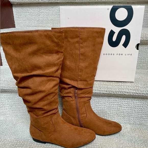 NWT SO Dill Cognac Slouch Top Soft Rounded Toe Stitch Detail Zip Fashion Boots - Picture 1 of 7